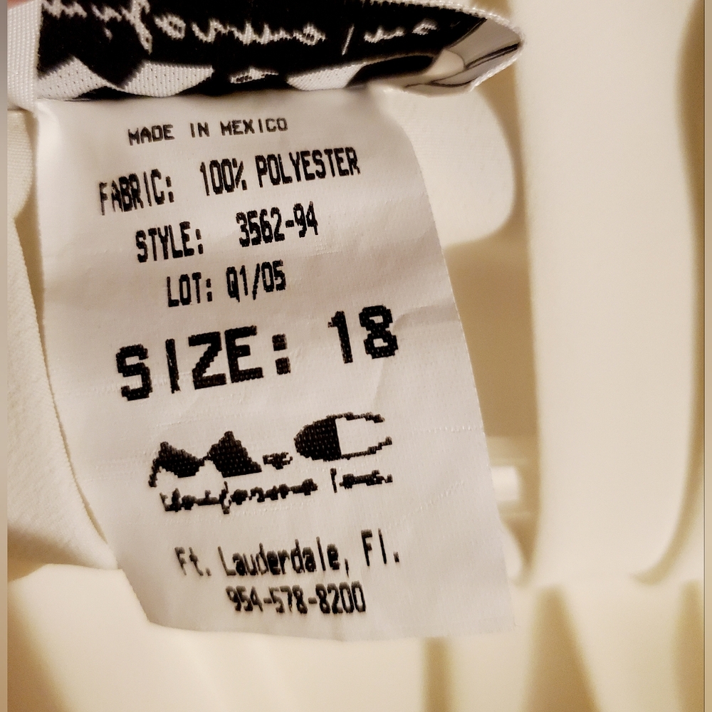 Boutique Brand M & C Uniforms Inc Elegant Cream Color Silk Blouse Sz: 18 NWOT - Picture 9 of 9